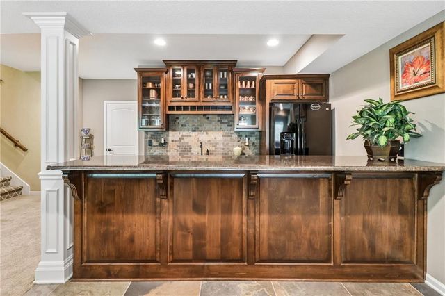 871 Clearview Drive, Lansing, KS 66043