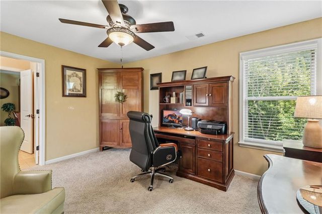 871 Clearview Drive, Lansing, KS 66043
