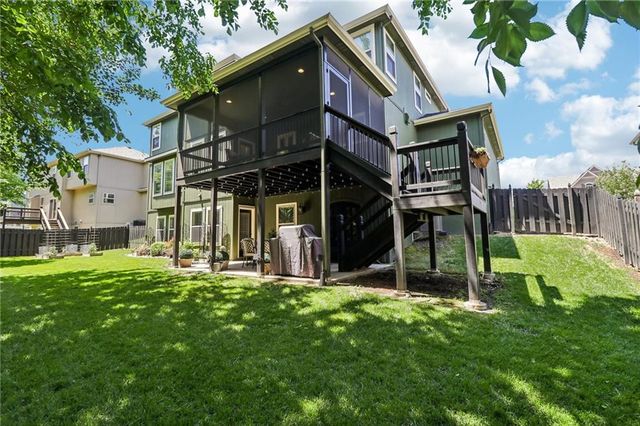 871 Clearview Drive, Lansing, KS 66043