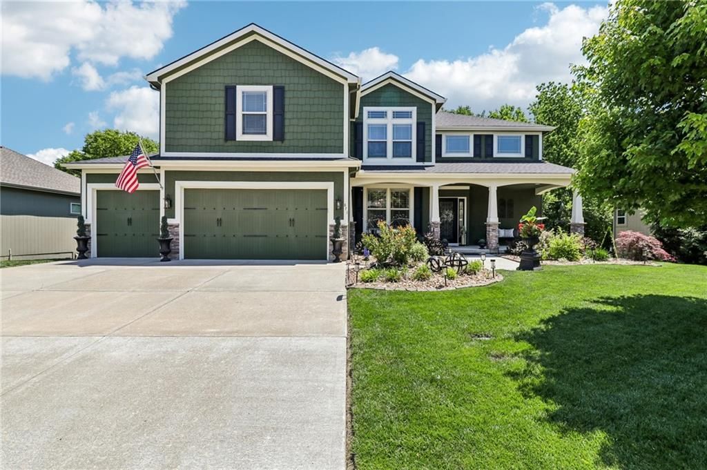 871 Clearview Drive, Lansing, KS 66043