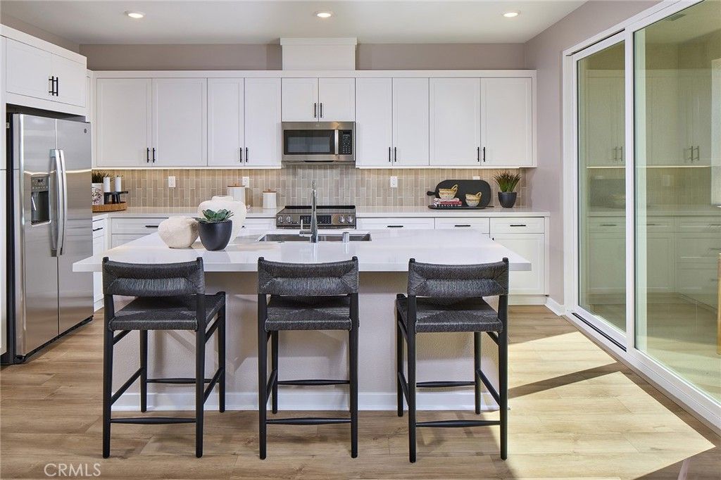 Image 5 of property listing at 12717 Sahara Street, Eastvale, CA 92880