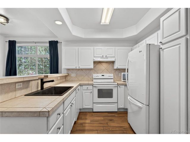 5555 E Briarwood Ave 504, Centennial, CO 80122