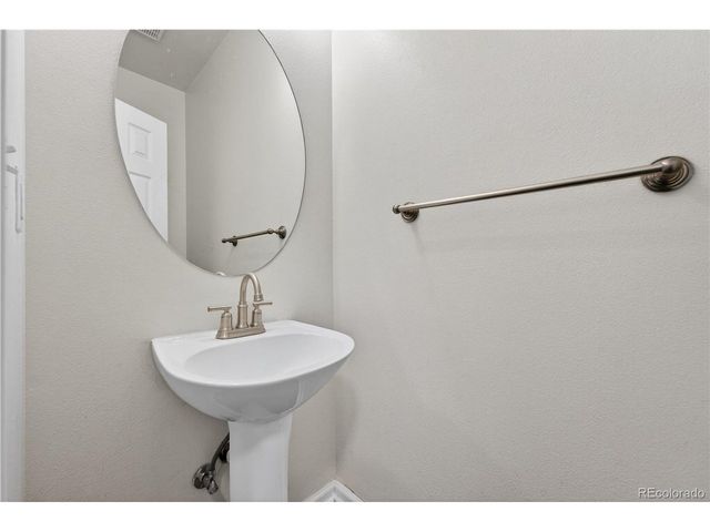 5555 E Briarwood Ave 504, Centennial, CO 80122