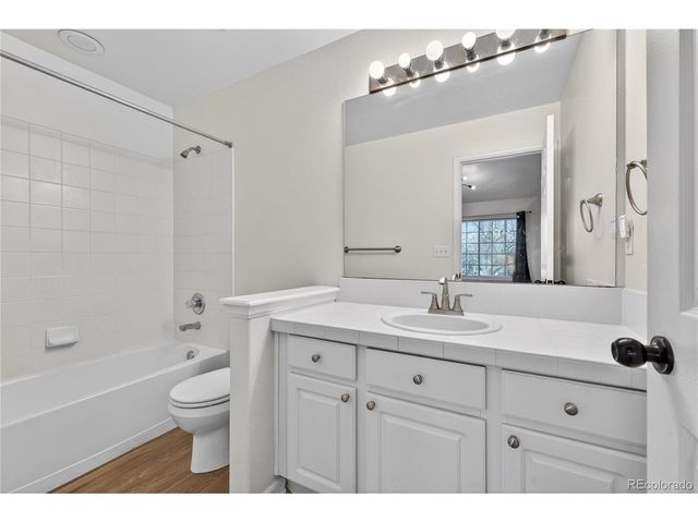 5555 E Briarwood Ave 504, Centennial, CO 80122