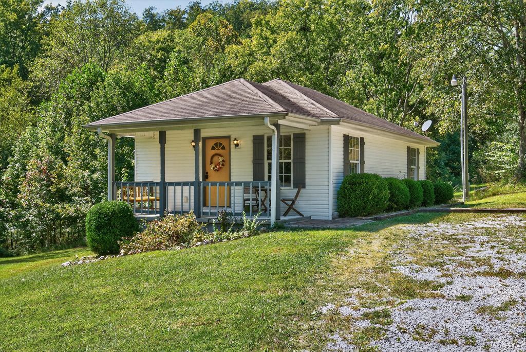 3253 Scaffold Cane Road, Berea, KY 40403