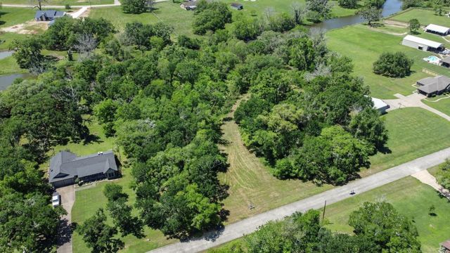 1126 Bronco Trail, Angleton, TX 77515