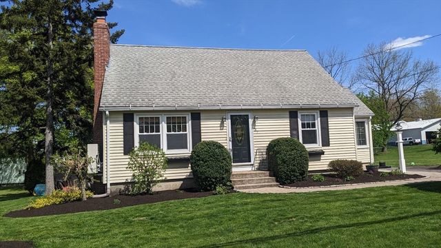 37 Maple St, West Boylston, MA 01583