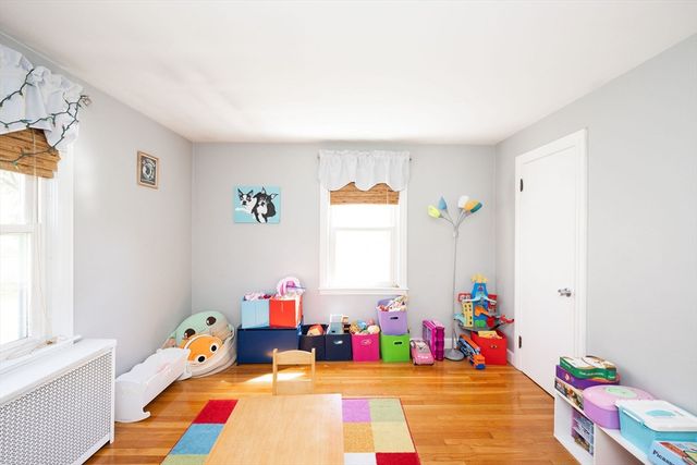 37 Maple St, West Boylston, MA 01583