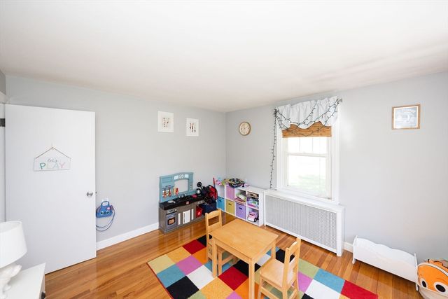 37 Maple St, West Boylston, MA 01583