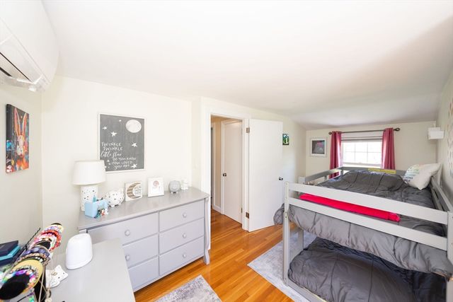 37 Maple St, West Boylston, MA 01583