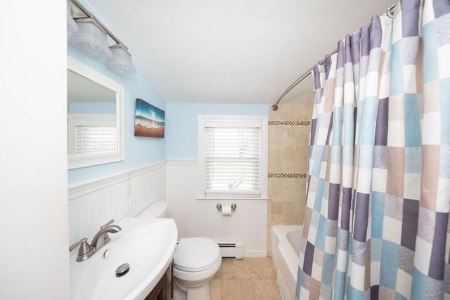 37 Maple St, West Boylston, MA 01583