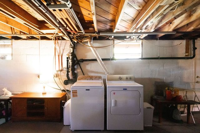 37 Maple St, West Boylston, MA 01583