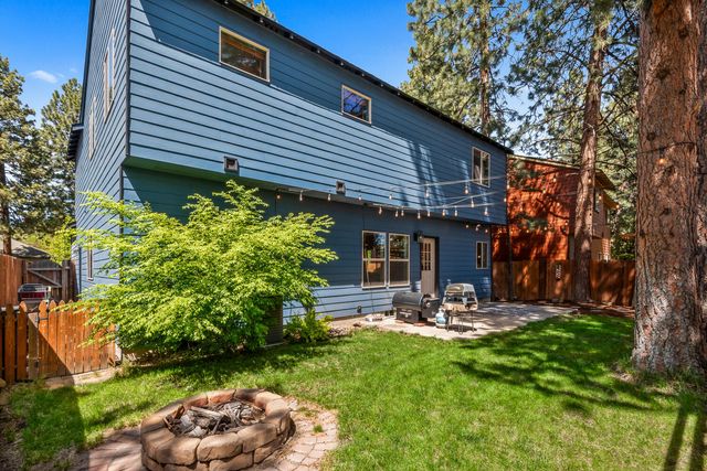 19773 Astro Place, Bend, OR 97702