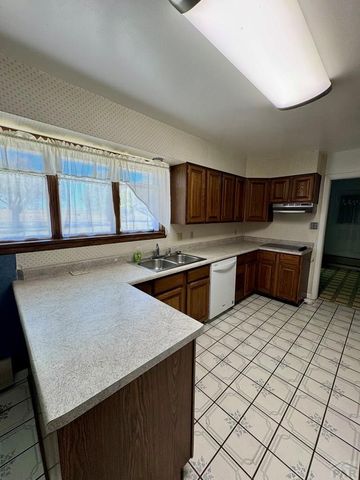 28520 County Rd 14, Rocky Ford, CO 81067