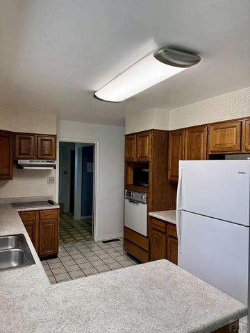 28520 County Rd 14, Rocky Ford, CO 81067