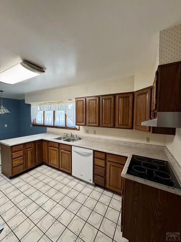 28520 County Rd 14, Rocky Ford, CO 81067