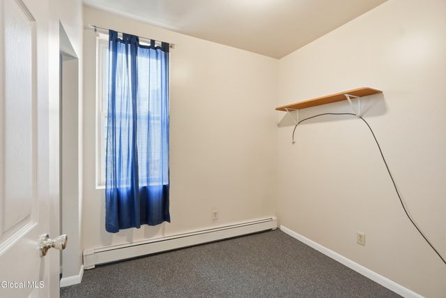 847 5th Avenue, Troy, NY 12182