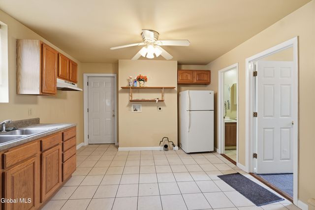 847 5th Avenue, Troy, NY 12182