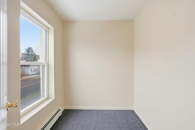 847 5th Avenue, Troy, NY 12182