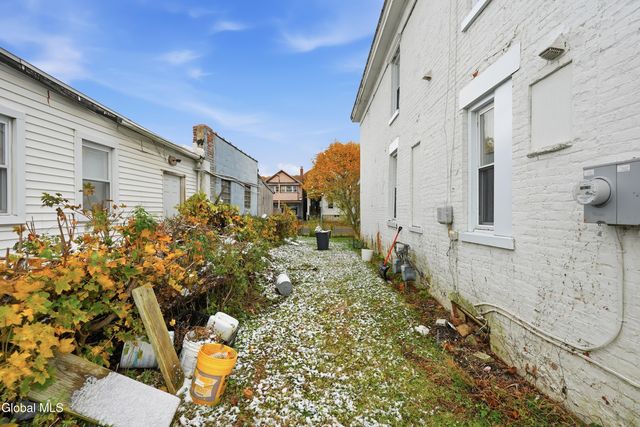 847 5th Avenue, Troy, NY 12182