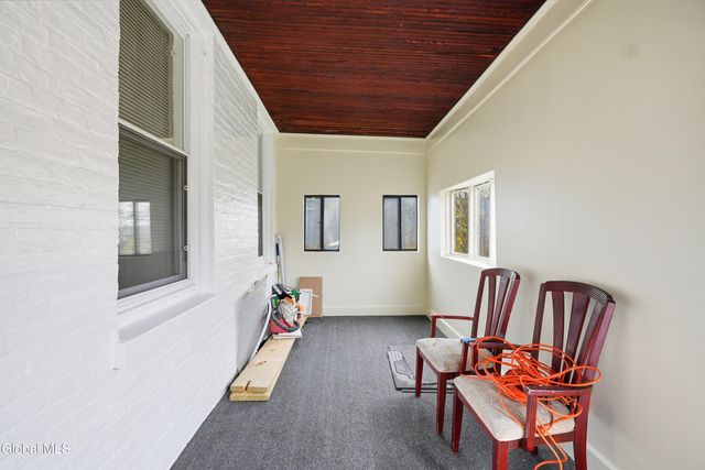 847 5th Avenue, Troy, NY 12182