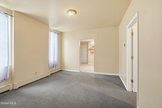 847 5th Avenue, Troy, NY 12182