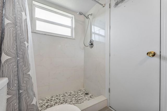 806 SE 7TH Street 408, Deerfield Beach, FL 33441