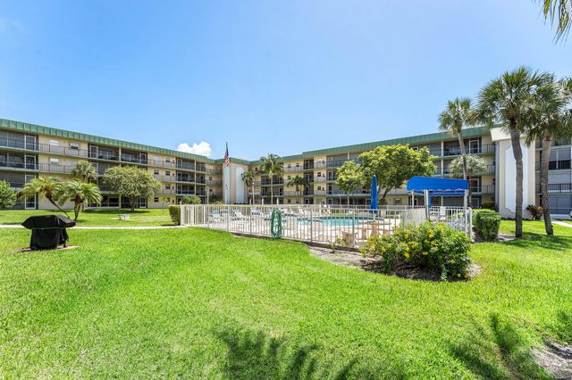 806 SE 7TH Street 408, Deerfield Beach, FL 33441