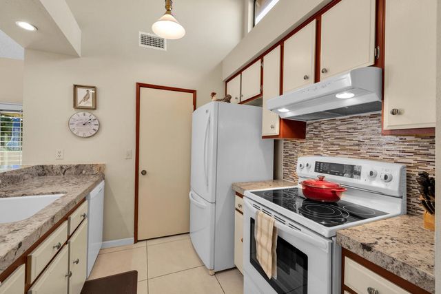 45 Verde Way, Palm Desert, CA 92260