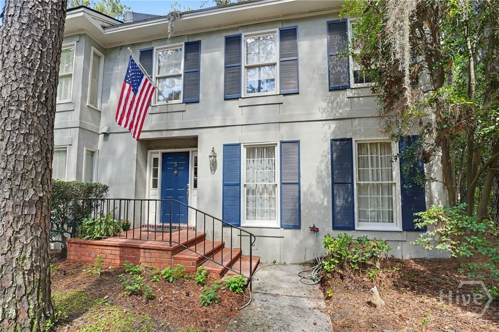 Image 1 of property listing at 5 Bundy Park, Savannah, GA 31406