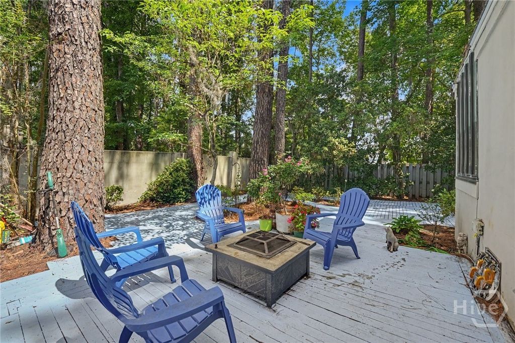 Image 32 of property listing at 5 Bundy Park, Savannah, GA 31406