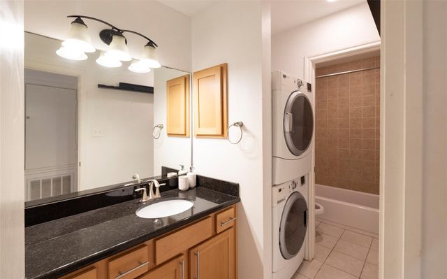 1100 Augusta Drive 76, Houston, TX 77057