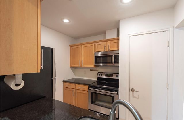 1100 Augusta Drive 76, Houston, TX 77057