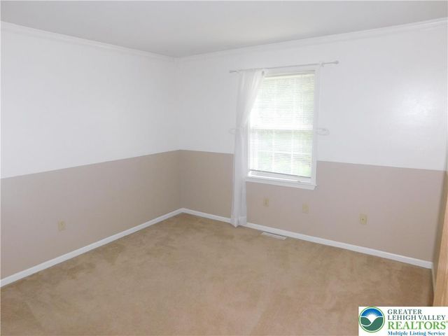 12 Freedom Terrace, Palmer Twp, PA 18045