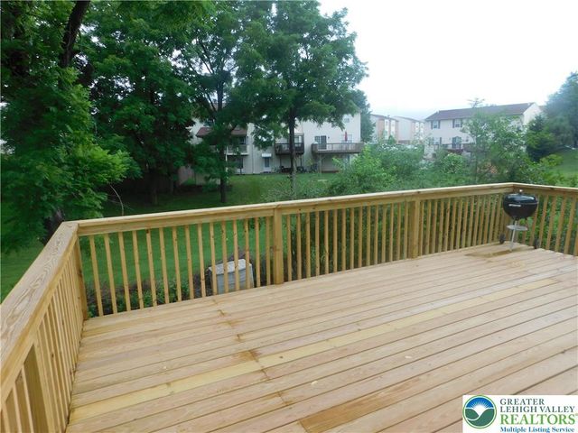 12 Freedom Terrace, Palmer Twp, PA 18045