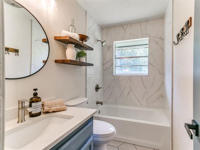 2202 Louise Lane, Norman, OK 73071