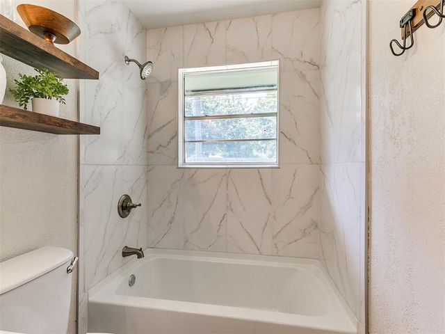 2202 Louise Lane, Norman, OK 73071