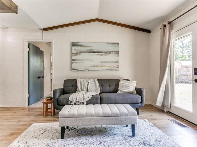 2202 Louise Lane, Norman, OK 73071