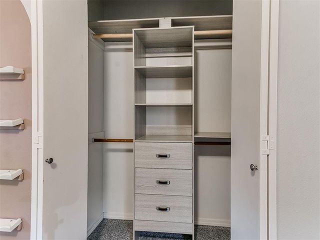 2202 Louise Lane, Norman, OK 73071