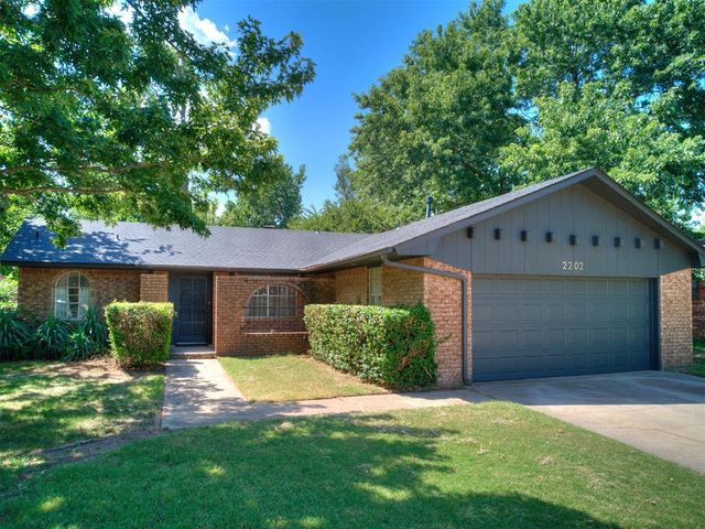 2202 Louise Lane, Norman, OK 73071