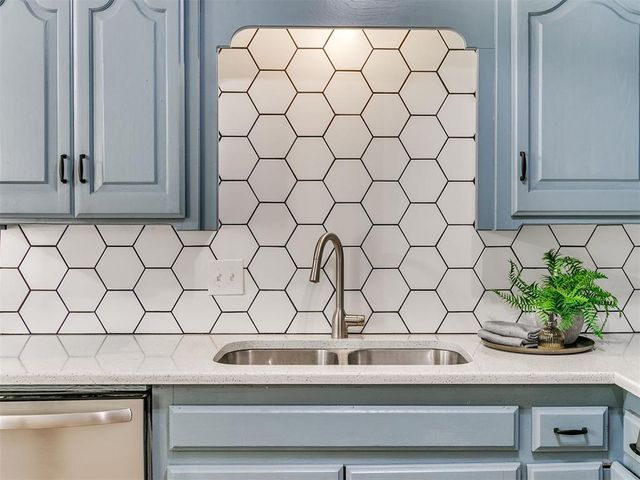 2202 Louise Lane, Norman, OK 73071