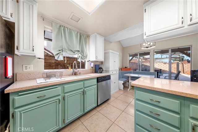 2047 Westminster, Palmdale, CA 93550