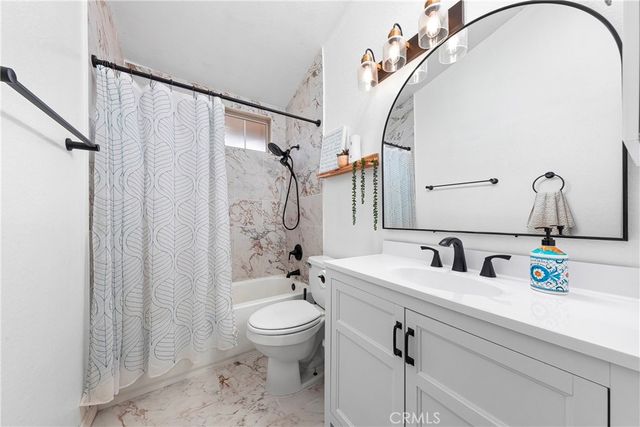 2047 Westminster, Palmdale, CA 93550