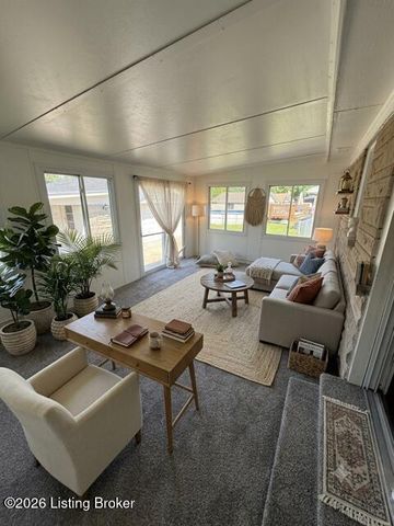 124 Harpers Ferry Rd, Louisville, KY 40214