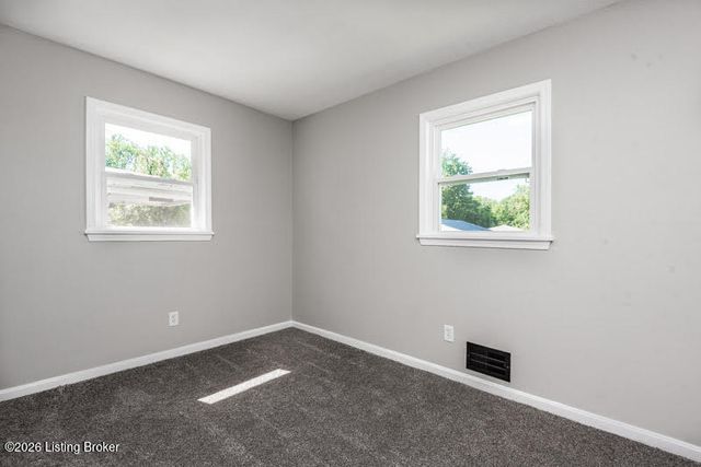 124 Harpers Ferry Rd, Louisville, KY 40214