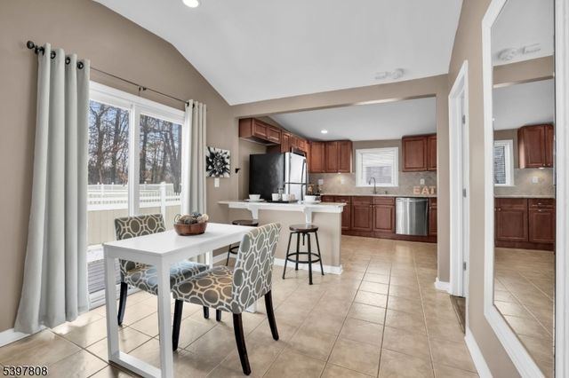 193 JACKSONVILLE DR., Parsippany-troy Hills Twp., NJ 07054