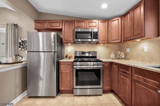 193 JACKSONVILLE DR., Parsippany-troy Hills Twp., NJ 07054