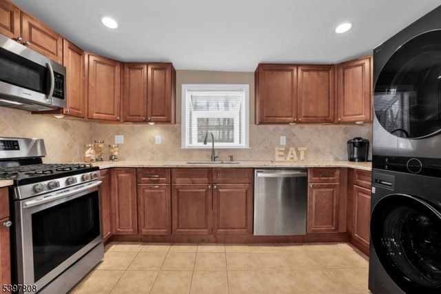 193 JACKSONVILLE DR., Parsippany-troy Hills Twp., NJ 07054