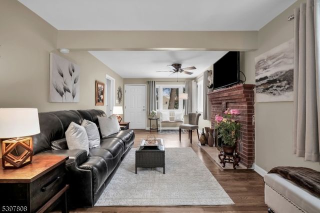 193 JACKSONVILLE DR., Parsippany-troy Hills Twp., NJ 07054