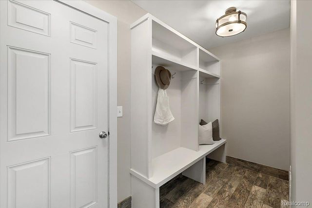 4253 Mandalay Avenue, Royal Oak, MI 48073
